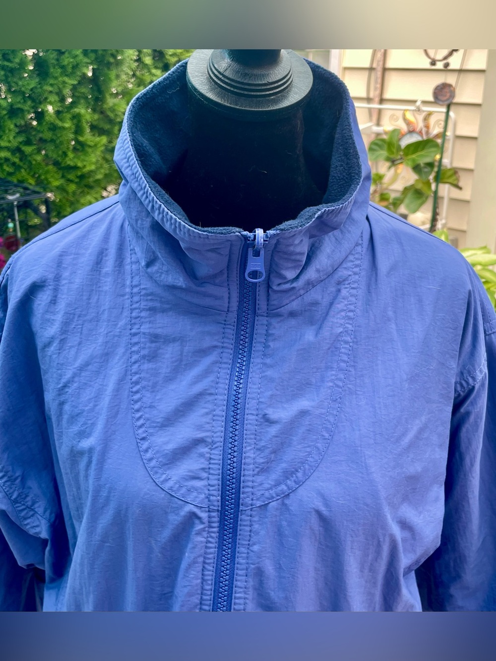 Columbia Insulated Fleece Lined Jacket Women’s Small. Beautiful Periwinkle Color